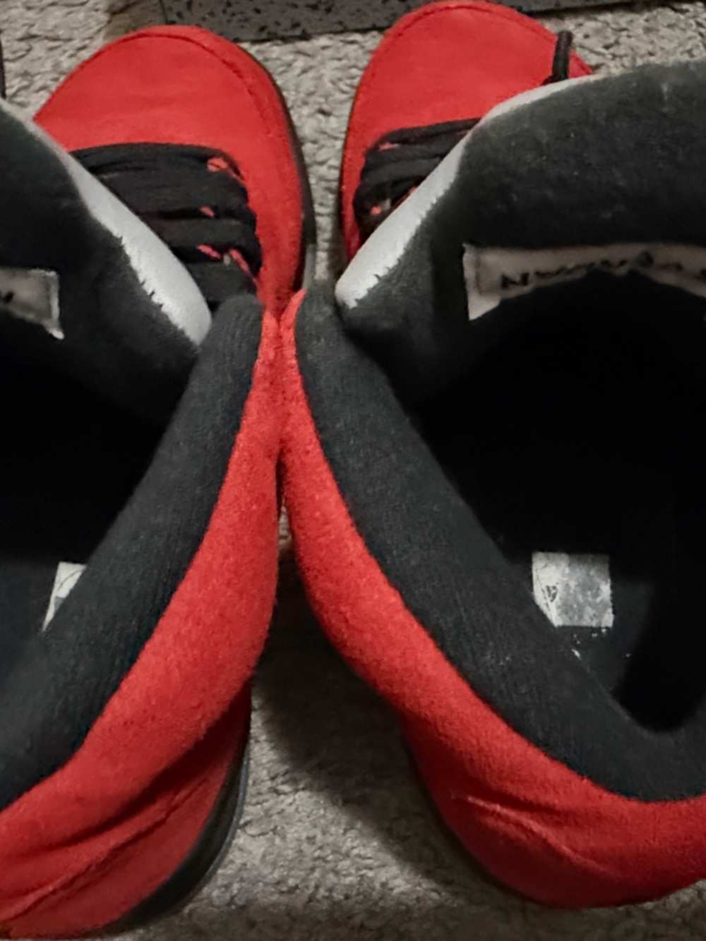 Jordan 5 Raging Bull Size 4.5 - Picture 5 of 5